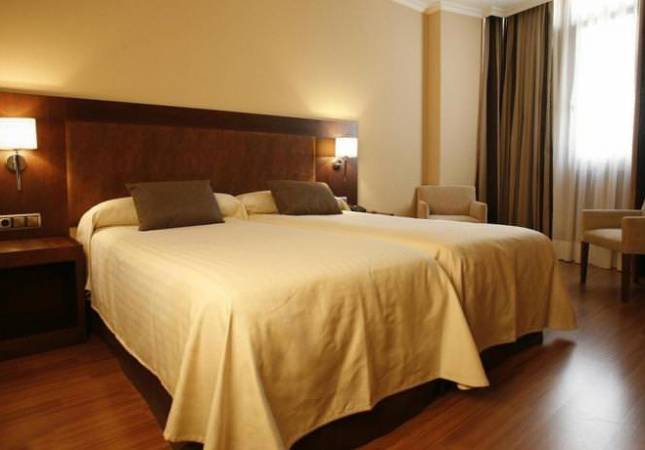 Románticas habitaciones en HOTEL VILLA DE ARANDA. Disfruta  nuestra oferta en Burgos